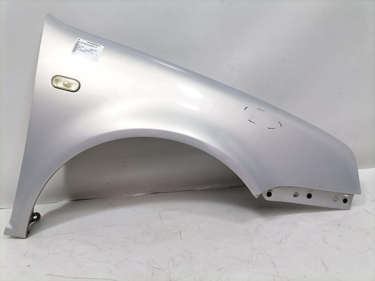 VW Golf 4 Kotfl&uuml;gel vorn rechts LB7Z Satinsilber Bj.1999